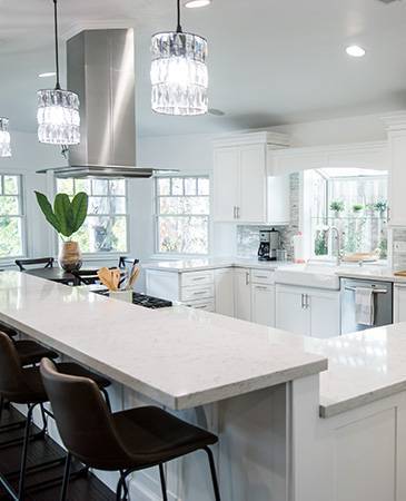 Flores house kitchen dining - Addiction Treatment Centers